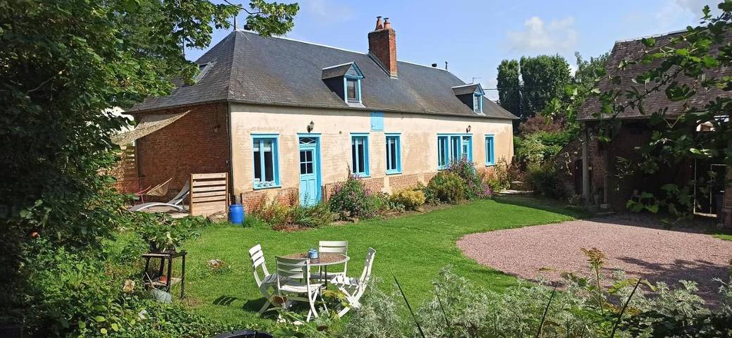 Gîte pour 9 personnes, avec vue et jardin dans Luchy