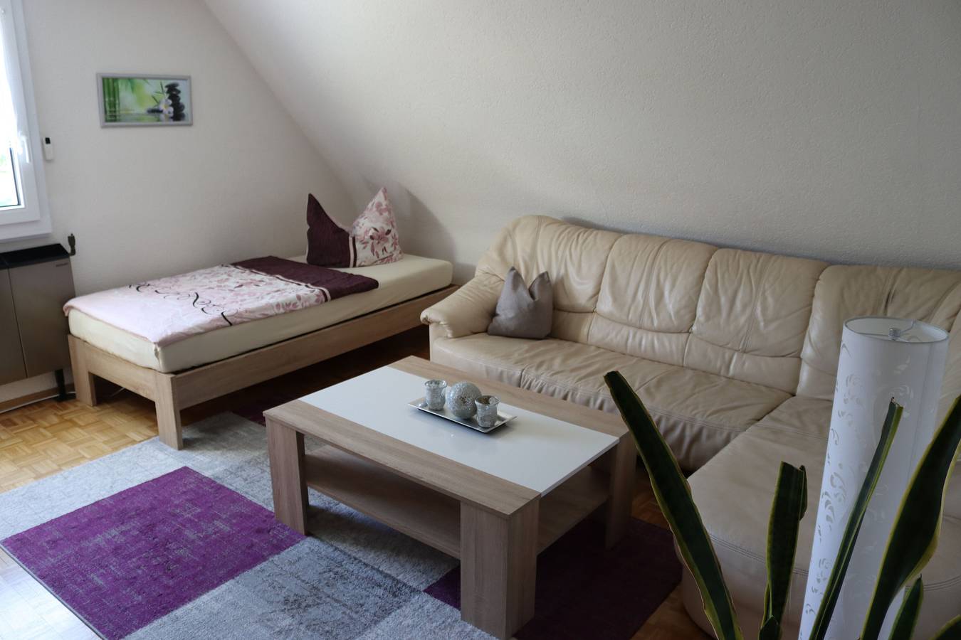 Ganze Wohnung, Ferienwohnung 'Honacker' mit Privatterrasse, Gemeinschaftsgarten und Wi-Fi in Steißlingen, Landkreis Konstanz