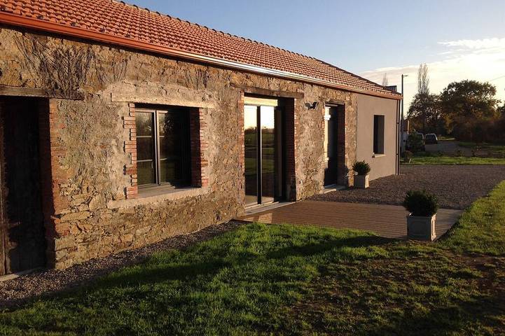 Location de vacances pour 12 personnes, avec jardin à Chéméré