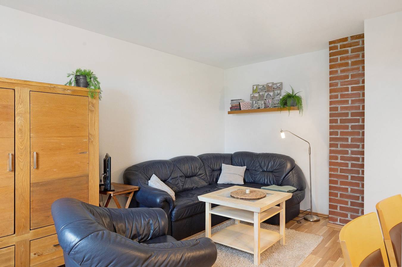 Ganze Wohnung, Apartment 'Kastanie' mit privatem Garten, Balkon und Wlan in Halle, Saale-Unstrut