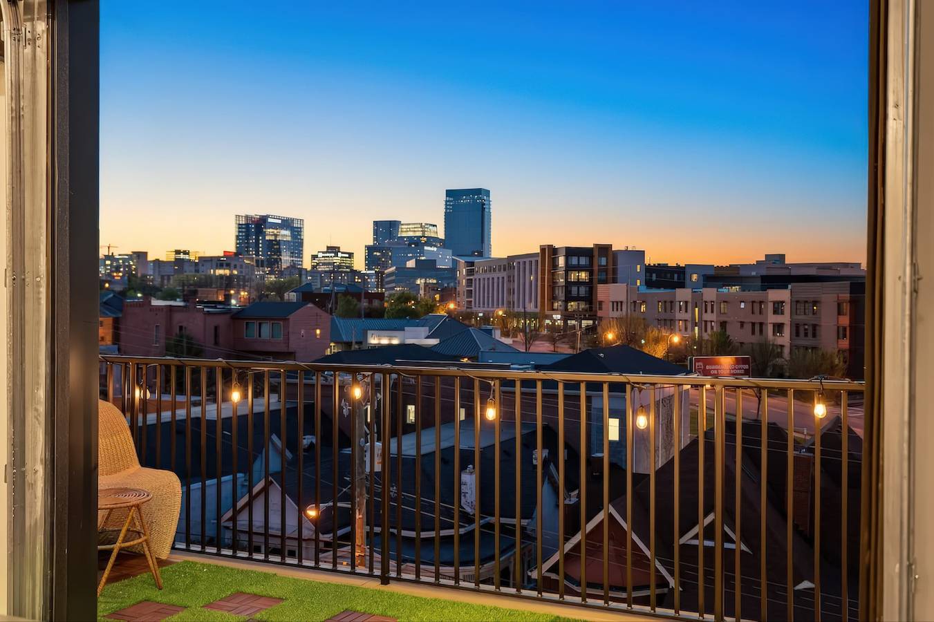 Entire apartment, The Penthouse - 3Br Rooftop - Downtown Nashville in Nashville, Tennessee