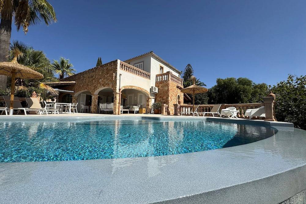 Modern and charming Pool Finca near Palma in Palma, Mallorcas Küste