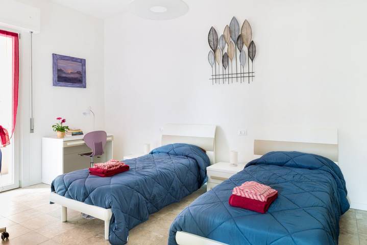 Entire apartment, Guesthost - Parma Railway Station Apartment in Parma, Parma Province