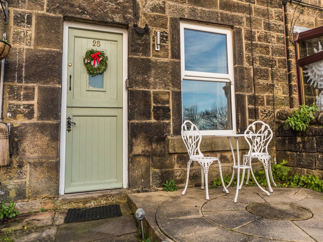 Hillside cottage in Matlock, No Deposit in Matlock, Derbyshire