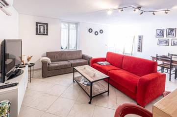 Gîte pour 7 personnes, avec jardin à Berson
