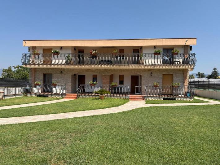 Casa vacanza per 2 persone, con Balcone e Terrazza nonché Giardino e Panorama a Angri