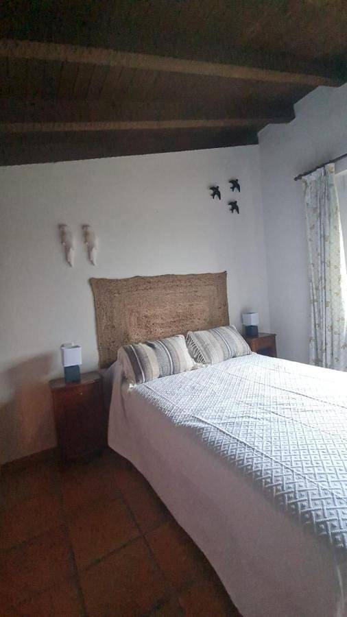 Four-Bedroom House in Candeleda, Valle del Tiétar