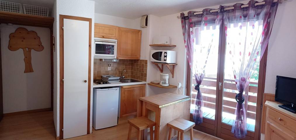 Estudio para 2 personas, con vistas y balcón - 1