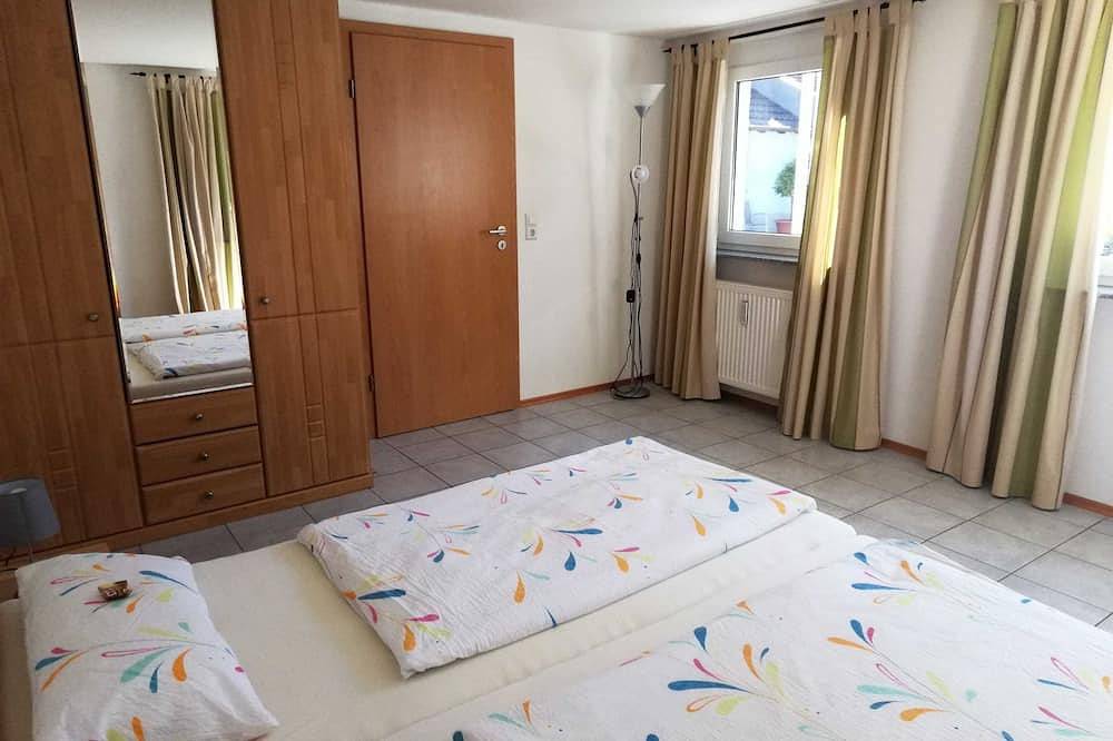Ganze Wohnung, Ferienwohnung Ringsheim Wieber - Ferienwohnung mit 60qm, 2 Schlafräume, max. 4 in Europa-Park, Ringsheim