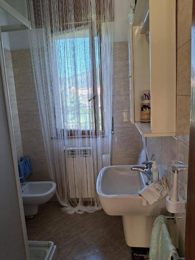 Gîte pour 4 personnes, avec balcon ainsi que jardin et vue à Zogno - 4