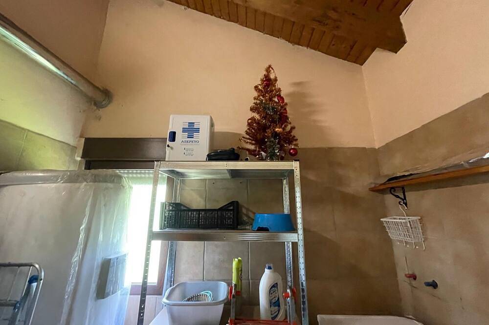 Casa Trasgu Para 8 Personas en Tornín, Cangas de Onís in Ponga, Cordillera Cantábrica