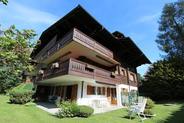 Entire holiday apartment, Appartement Le Stöckli - 2 bedrooms, 90m², 4 people in Château-d' Œx, Alpes Vaudoises