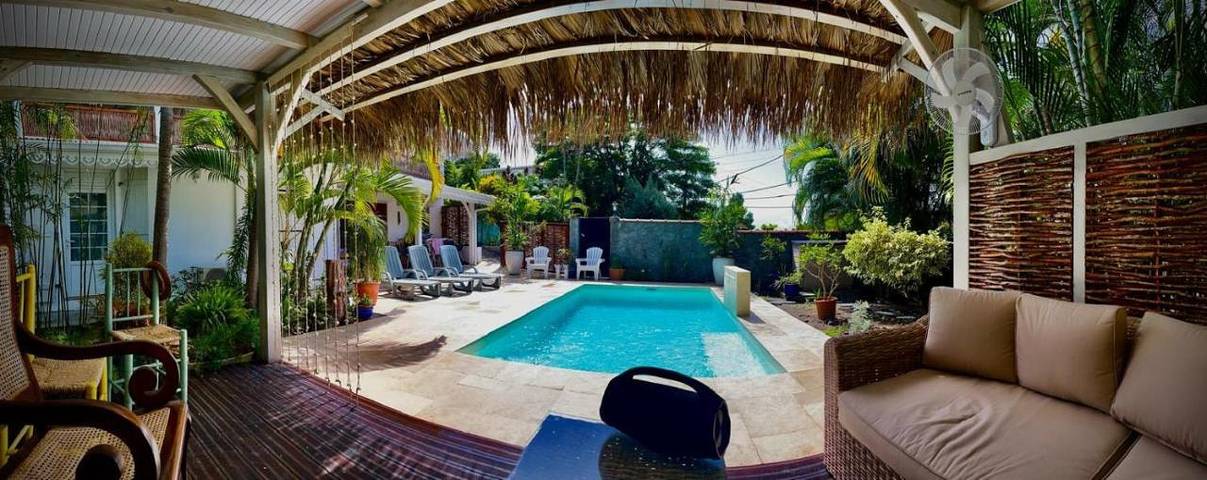 Appartement de vacances pour 4 personnes, avec piscine et terrasse