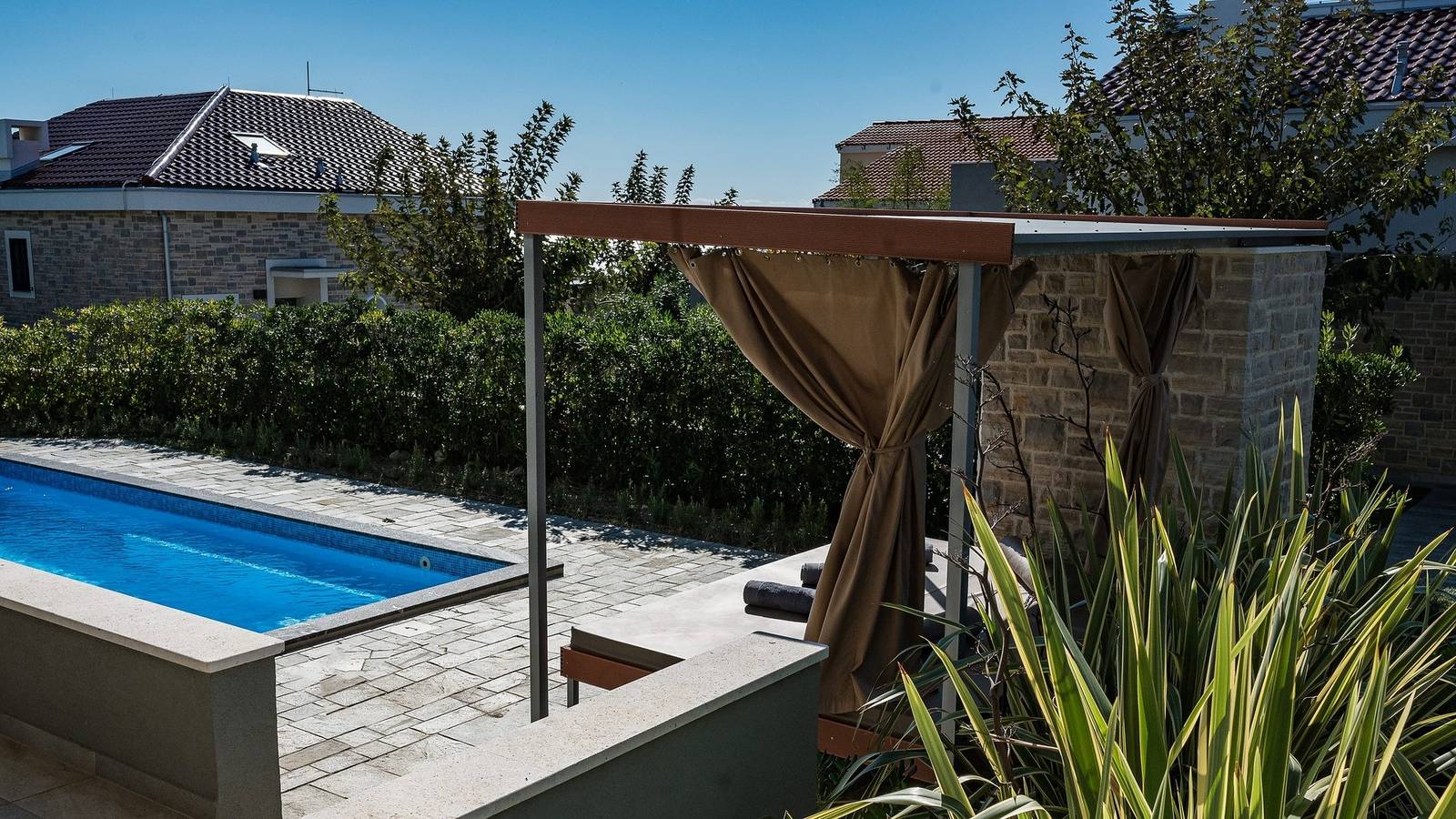 Spektakuläre Villa Alba mit beheiztem Pool in Novalja, Pag