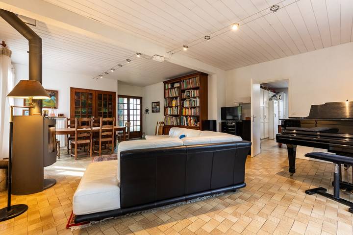 Casa junto al río cerca del Bassin y de Burdeos in Léognan, Región de Burdeos