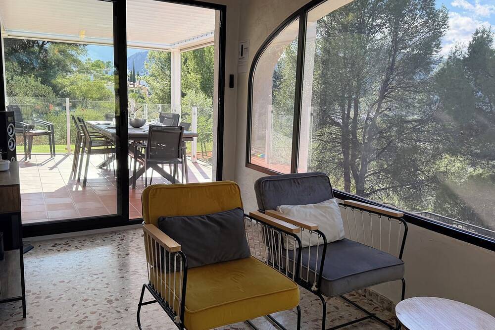 Villa Horizonte with pool and pool house, mountain and nature views in Orba, Costa Blanca