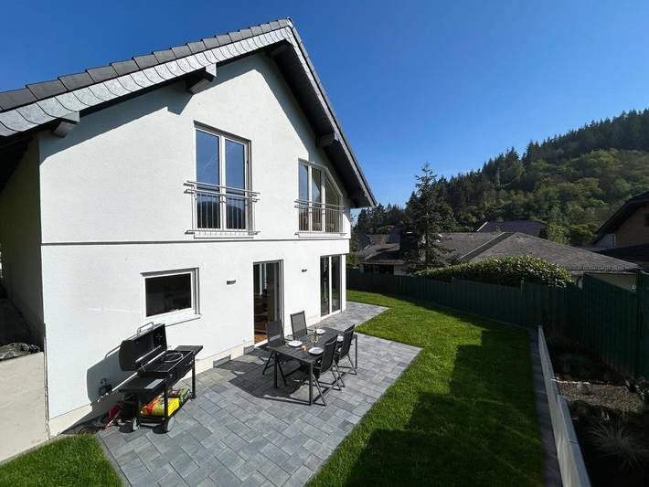 Ferienhaus für 4 Personen, mit Whirlpool und Terrasse sowie Garten und Sauna in Leimbach