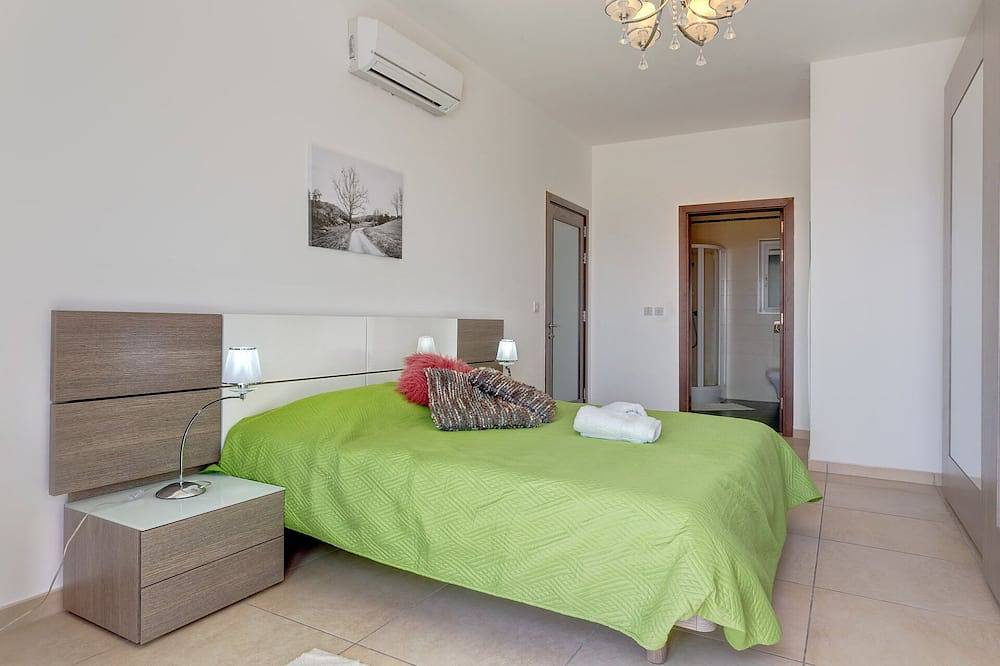 Ganze Wohnung, Fabulous Lux Apt inc Pool, Sliema Upmarket Area in Tas-Sliema, Insel Malta