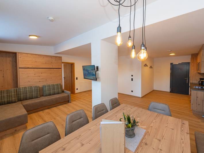 Apartamento entero, Spacious apartment with ski in ski out and sauna in Hinterglemm, Saalbach-Hinterglemm