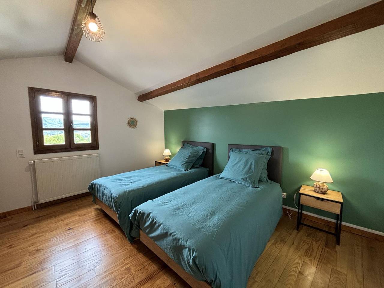 Maison de montagne avec Spa, cheminée et activités proche voisins in La Chabanne, Région de Vichy