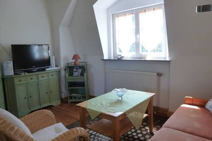 Ferienhaus für 4 Personen, mit Garten in Zudar