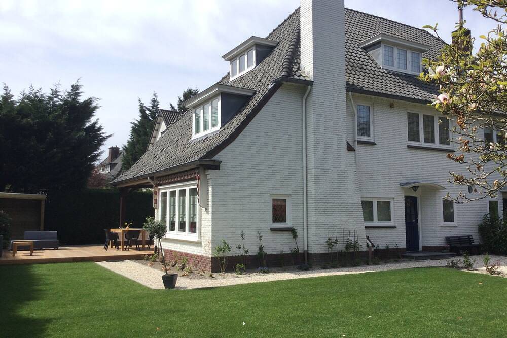 Charming semidetached villa close to Wassenaarse Slag, Meijendel and Duinrell. - in Wassenaar, Stadsgewest Haaglanden