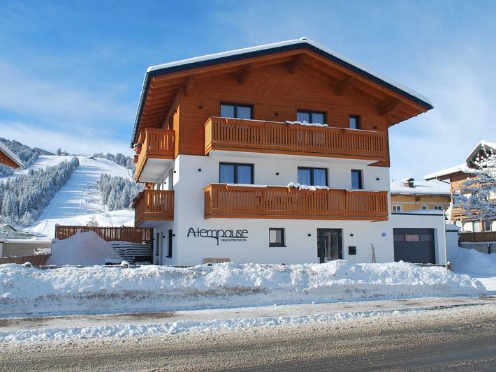 Ferienwohnung für 5 Personen, mit Terrasse und Garten sowie Sauna in Flachau