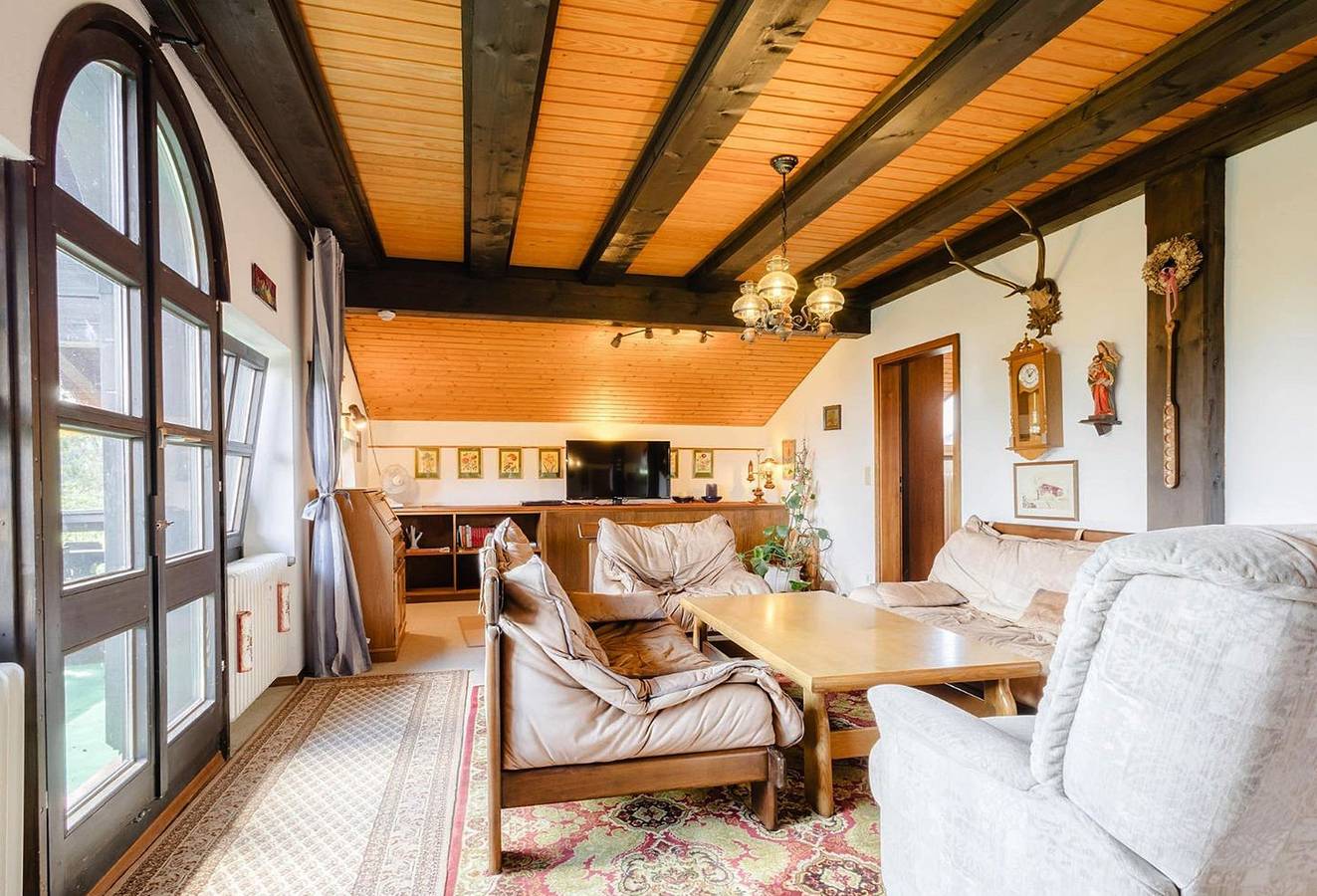 Ganze Ferienwohnung, Feichtenhof - Ferienwohnung Nr. 6, 65 qm, 1 Schlaf- und 1 Wohn-/Schlafzimmer, Balkon in Siegsdorf, Bayerische Alpen