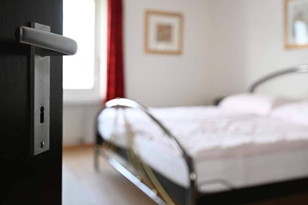 Entire apartment, Holiday apartment Weggis for 1 - 4 persons with 2 bedrooms - Holiday apartment in Weggis, Lake Lucerne