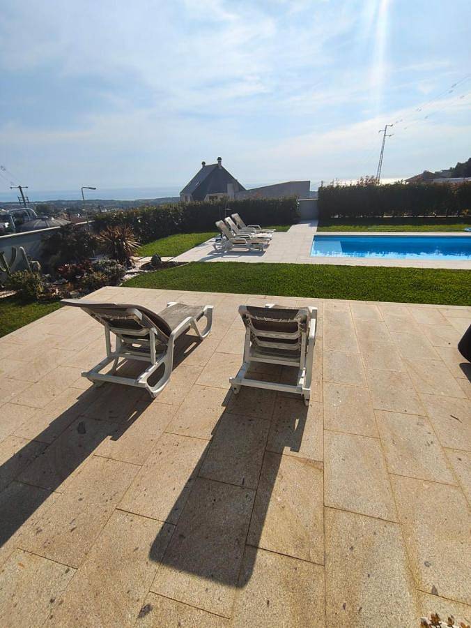 Gîte pour 6 personnes, avec piscine et jardin dans Castelo do Neiva