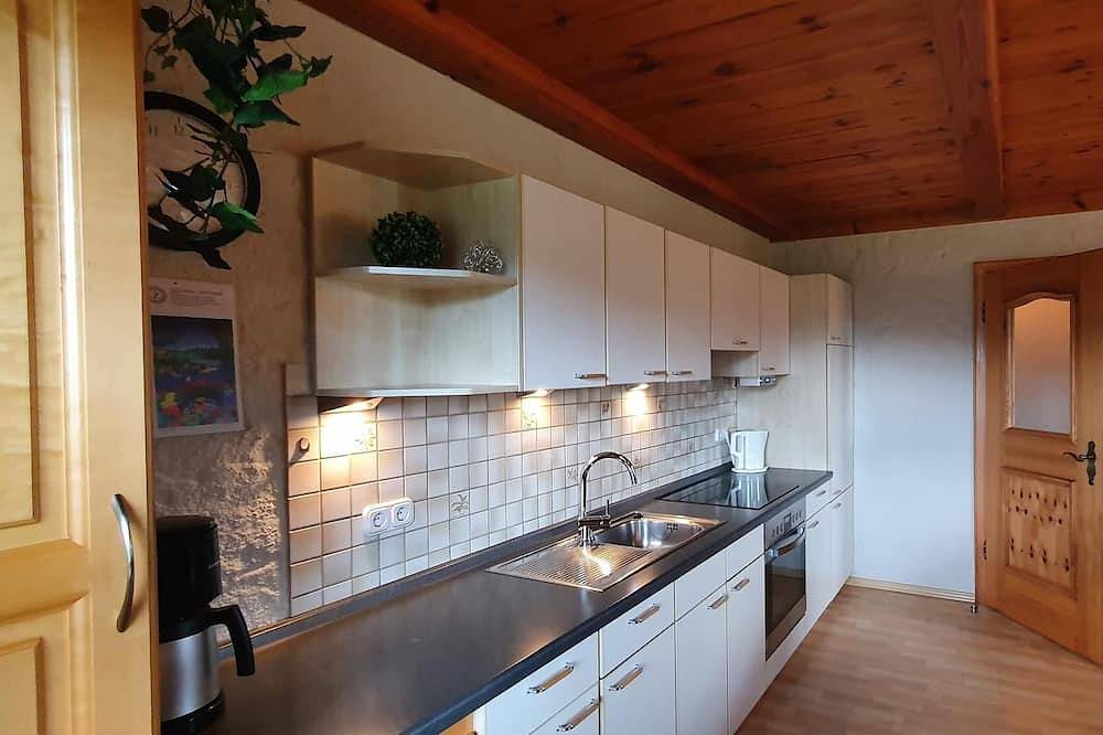 Apartamento inteiro, Apartamento para não fumadores (88sqm) com acesso Wi-Fi gratuito in Arnbruck, Baviera Oriental