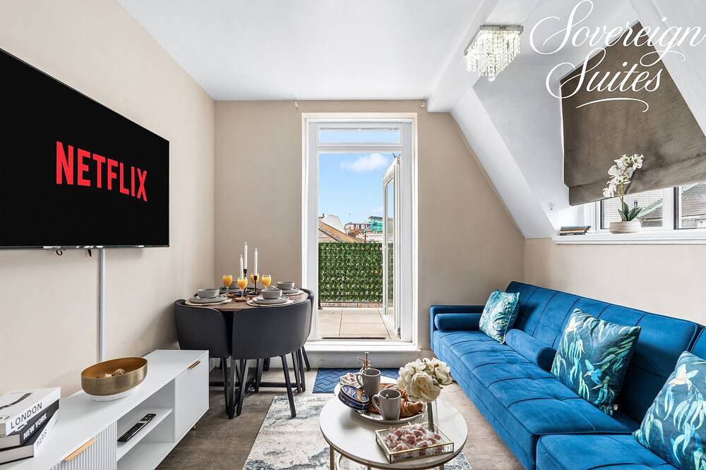 Entire apartment, Large Newly Furnished Apartment with Huge Terrace in Brighton, Sussex