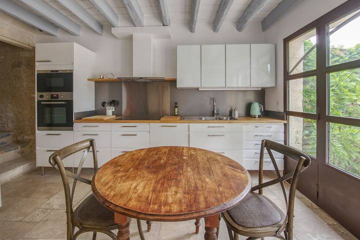 Location de vacances pour 10 personnes, avec jardin et terrasse à Saint-Étienne-du-Grès - 3