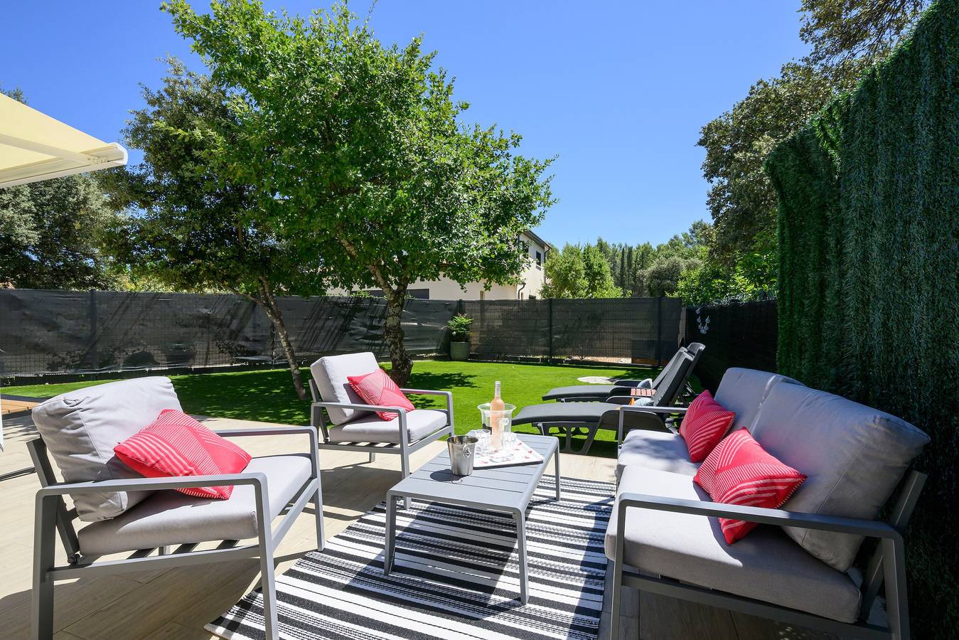 Villa Ndpa - Gîte avec jardin in Carpentras, Parc naturel régional du Mont-Ventoux