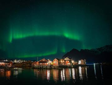 Parc de vacances pour 2 personnes, avec vue ainsi que terrasse et sauna dans Henningsvær