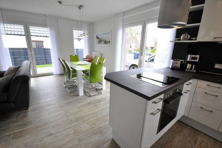 Ferienhaus für 5 Personen, mit Terrasse und Garten in Carolinensiel - 2