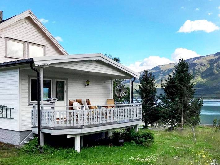 Ferienhaus am Meer in Lyngen in Lyngen