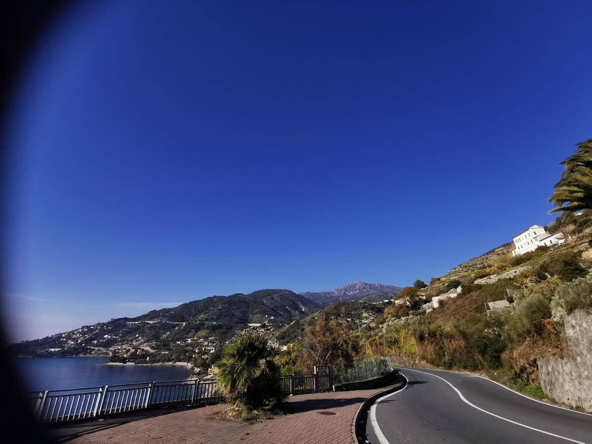 Romantic Casa Lorenzina Affittacamere in Latte (Ventimiglia), Région de Vintimille
