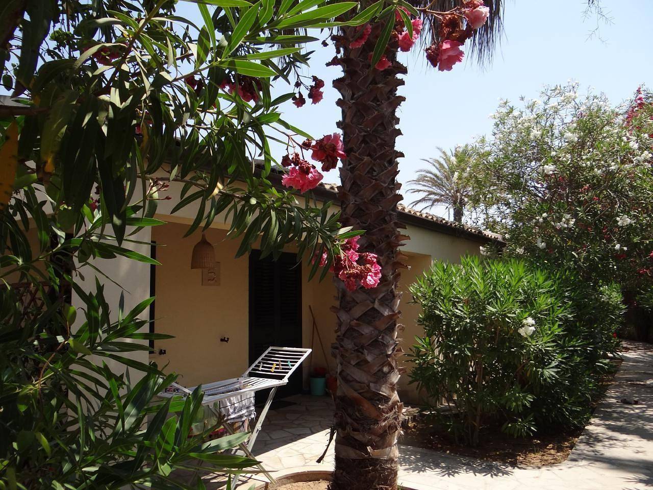 Hermoso bungalow céntrico situado directamente en la playa de arena in Marina di Modica, Módica