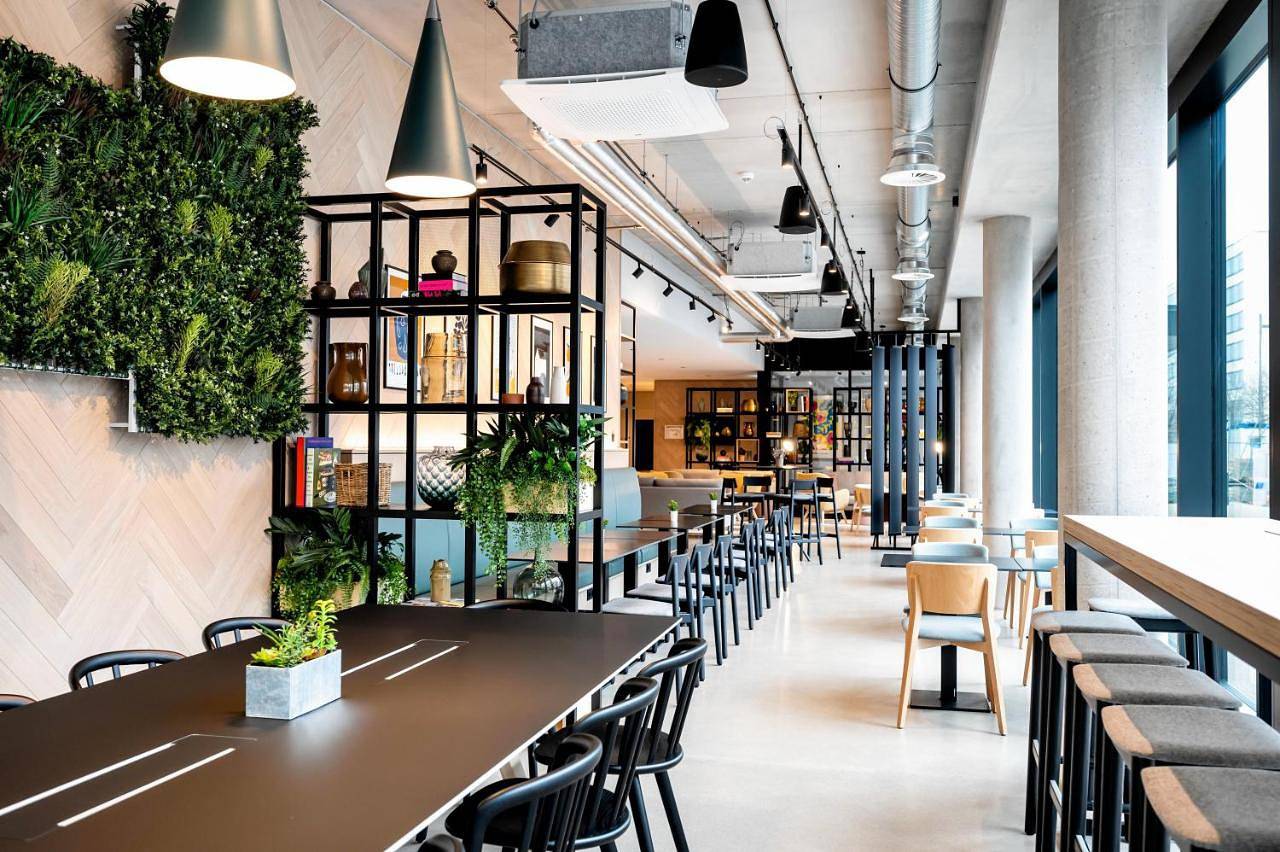 Studio in Frankfurt airport, Frankfurt am Main