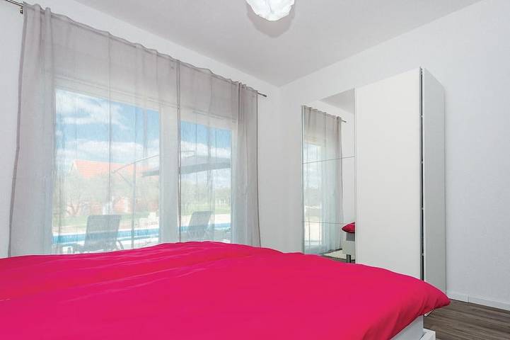 Cozy home in Drinovci in Dalmatinisches Zagora