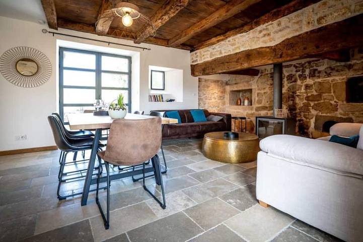 Gîte pour 6 personnes, avec jardin à Saint-Cernin-de-Larche