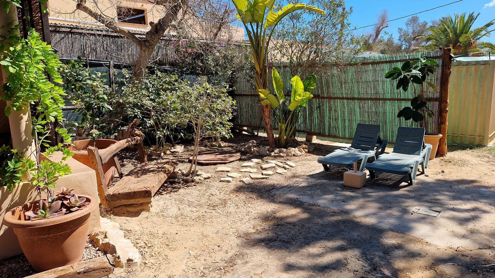 Bungalow 'Casita 12' mit privater Terrasse, Wi-Fi und Klimaanlage in Formentera, Formenteras Küste