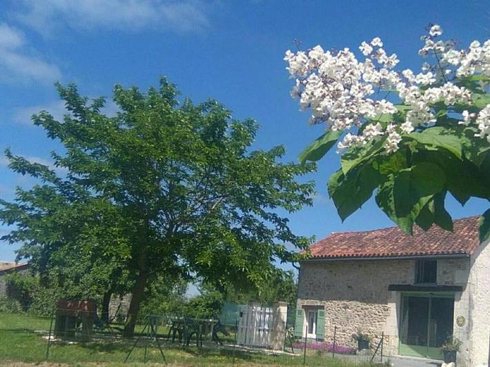 Location de vacances pour 5 personnes, avec Jardin à Champagnac-de-Belair