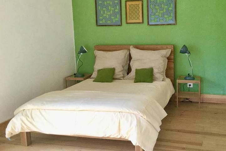 Gîte pour 4 personnes, avec terrasse ainsi que jardin et piscine à Villefranche-du-Périgord - 2