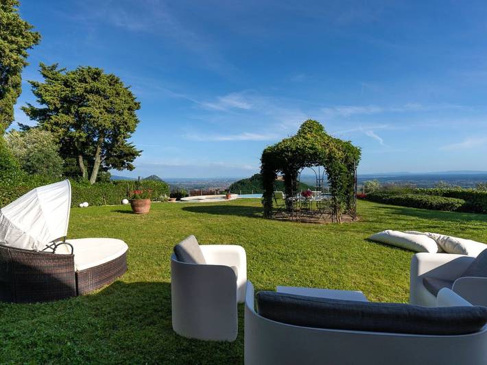 Für 10 Personen in Montecatini Tere, Toskana (Provinz Pistoia) in Montecatini Terme, Provincia di Pistoia
