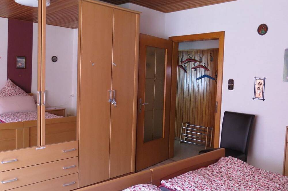 Ganze Wohnung, Ferienwohnung Link - Fewo. mit Bad, Schlaf-, Wohnzimmer(Couchbett) in Oberwesel, Mittelrhein