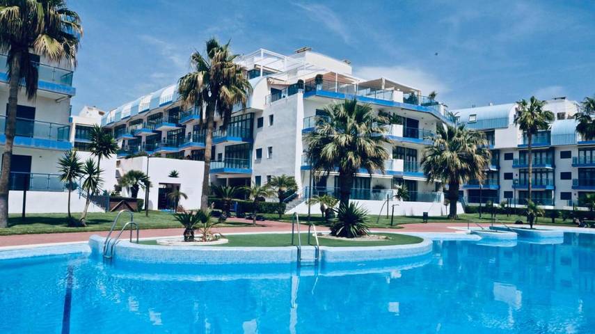 Gîte pour 6 personnes, avec jardin ainsi que vue et piscine, adapté aux familles dans Castell de Ferro - 4