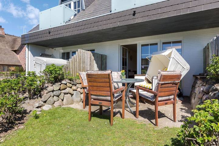 Ganze Wohnung, Mitten im beliebten Inselort Wenningstedt befindet sich dieses Appartement in Wenningstedt, Sylt