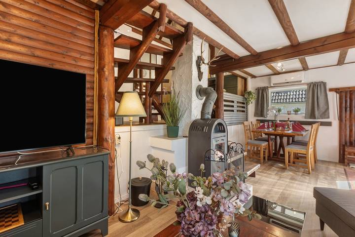 Ferienhaus 'Rotkäppchen' mit Privatterrasse, Wi-Fi und Klimaanlage in Frankenau, Waldecker Land